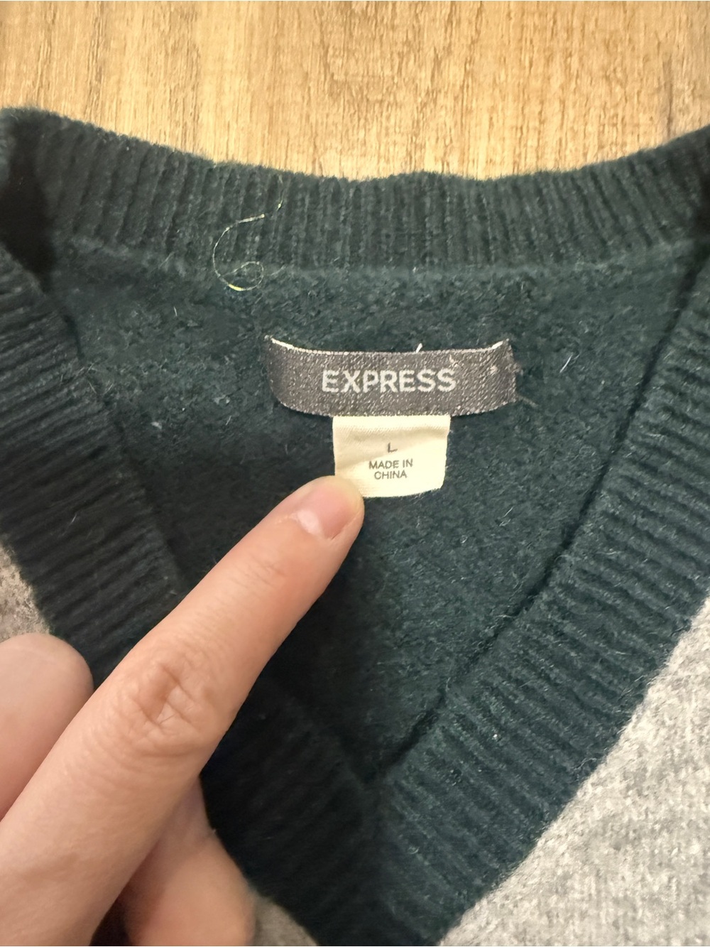 Vintage Lambswool Argyle Sweater L Forest Green Gray V-Neck S M Luxury Express - Picture 3 of 5